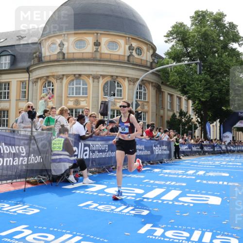 29.06.2025 - hella hamburg halbmarathon Strokosch-Dieckow http://msf.ph/oto/8205869 29.06.2025 10:16:12 Ziel 50, 11409 meine-sportfotos.de