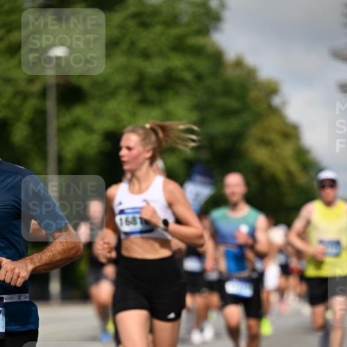 29.06.2025 - hella hamburg halbmarathon Dr. Thomas Lammeyer http://msf.ph/oto/8205875 29.06.2025 09:48:30 Kennedybrücke 1758, 1990, 2746, 3043, 4050, 5070, 5269, 5328, 5746, 5826, 6781, 7272, 7723, 8209, 8883, 9137, 9381, 9634, 10171, 10486, 11169, 11413 meine-sportfotos.de