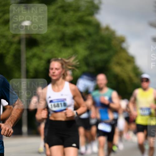 29.06.2025 - hella hamburg halbmarathon Dr. Thomas Lammeyer http://msf.ph/oto/8205909 29.06.2025 09:48:30 Kennedybrücke 1758, 1990, 2746, 3043, 4050, 5070, 5269, 5328, 5746, 5826, 6781, 7272, 7723, 8209, 8883, 9137, 9381, 9634, 10171, 10486, 11169, 11413 meine-sportfotos.de