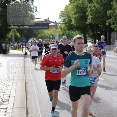 29.06.2025 - hella hamburg halbmarathon Jannik Wohlers http://msf.ph/oto/8205982 29.06.2025 09:48:36 Lombardsbrücke 1042, 1571, 1600, 1603, 2707, 2797, 4062, 5003, 5124, 6037, 6047, 7310, 7482, 7743, 7981, 8002, 8121, 9640, 9643, 10190, 10451, 10738, 10877, 11106, 11177, 11423, 11447, 12088, 12091, 12168, 12739, 13064, 13137, 13372, 13755, 14075, 14603, 14820, 15161, 15178, 16280, 17078, 17489, 17612, 17723, 17916, 18004, 18062, 18614, 19004 meine-sportfotos.de
