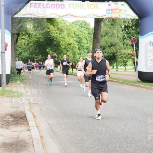 29.06.2025 - hella hamburg halbmarathon MichiJ http://msf.ph/oto/8206052 29.06.2025 10:22:28 Zwischen KM18-KM19 2879, 10453, 13618, 14908, 15326, 16881, 16931, 17151, 18679, 18854, 19059 meine-sportfotos.de