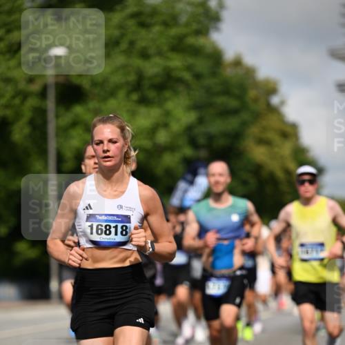 29.06.2025 - hella hamburg halbmarathon Dr. Thomas Lammeyer http://msf.ph/oto/8206158 29.06.2025 09:48:30 Kennedybrücke 1758, 1990, 2746, 3043, 4050, 5070, 5269, 5328, 5746, 5826, 6781, 7272, 7723, 8209, 8883, 9137, 9381, 9634, 10171, 10486, 11169, 11413 meine-sportfotos.de