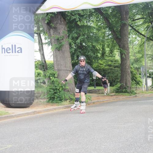 29.06.2025 - hella hamburg halbmarathon KatJ http://msf.ph/oto/8206198 29.06.2025 09:32:19 Zwischen KM18-KM19  meine-sportfotos.de