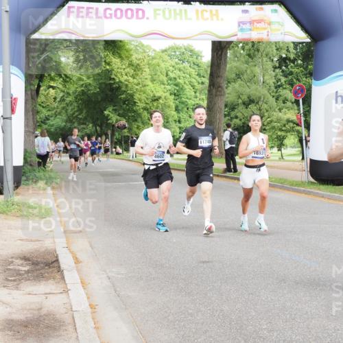 29.06.2025 - hella hamburg halbmarathon MichiJ http://msf.ph/oto/8206225 29.06.2025 10:22:30 Zwischen KM18-KM19 2879, 4602, 10453, 11745, 13618, 14908, 15326, 16881, 16931, 17151, 18679, 19059 meine-sportfotos.de