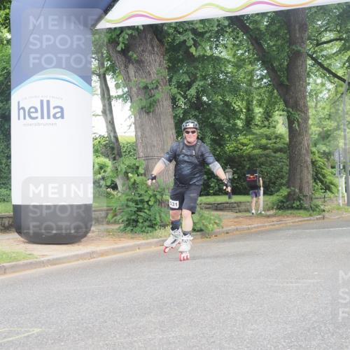 29.06.2025 - hella hamburg halbmarathon KatJ http://msf.ph/oto/8206229 29.06.2025 09:32:19 Zwischen KM18-KM19  meine-sportfotos.de