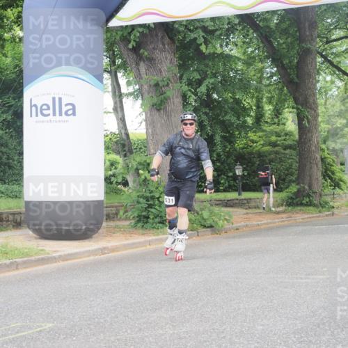 29.06.2025 - hella hamburg halbmarathon KatJ http://msf.ph/oto/8206258 29.06.2025 09:32:19 Zwischen KM18-KM19  meine-sportfotos.de