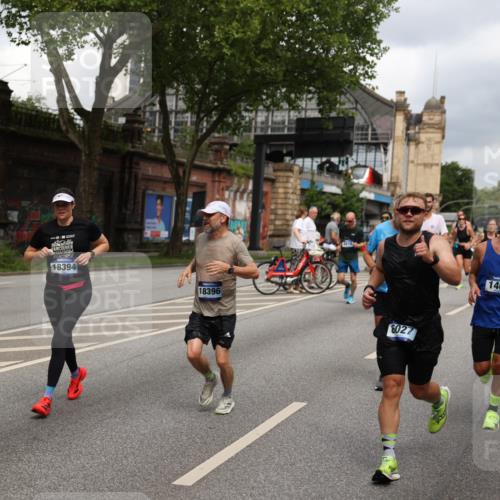 29.06.2025 - hella hamburg halbmarathon Yannick Fuchs http://msf.ph/oto/8206294 29.06.2025 10:44:54 20KM 1461, 1466, 1750, 1817, 2207, 2540, 2880, 3654, 4077, 4816, 5018, 5115, 6027, 6662, 6712, 6795, 7052, 7134, 7369, 7397, 7583, 7930, 7932, 8117, 8205, 8261, 8572, 8819, 9057, 11214, 11422, 12016, 12778, 12949, 13008, 13687, 13701, 13808, 13875, 14034, 14125, 14626, 15362, 15395, 15720, 16285, 16291, 17129, 17179, 17221, 17384, 18006, 18182, 18394, 18413, 18489 meine-sportfotos.de