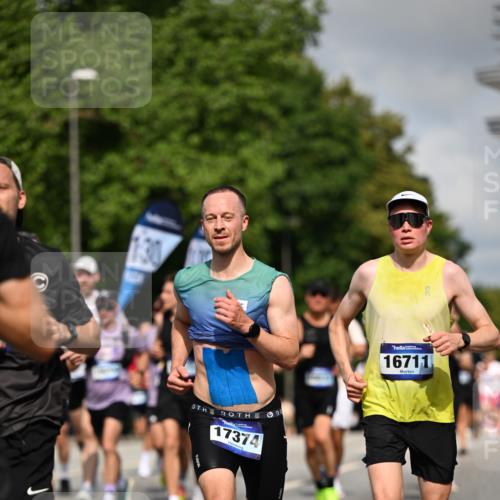 29.06.2025 - hella hamburg halbmarathon Dr. Thomas Lammeyer http://msf.ph/oto/8206318 29.06.2025 09:48:31 Kennedybrücke 1758, 1990, 2746, 3043, 4050, 5070, 5269, 5328, 5746, 5826, 6781, 7272, 7723, 8209, 8883, 9137, 9381, 9634, 10171, 10486, 11169, 11413 meine-sportfotos.de