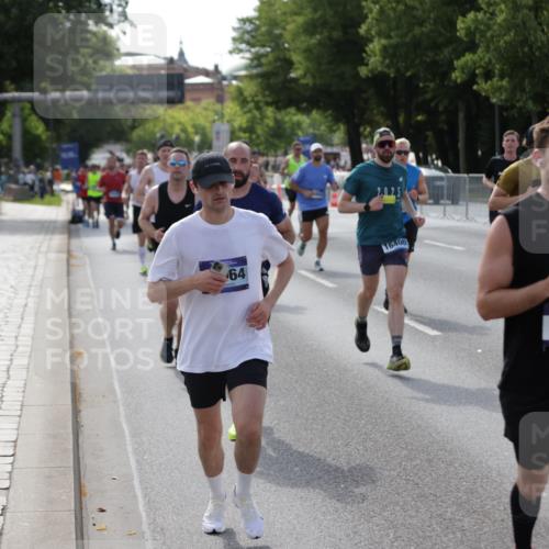 29.06.2025 - hella hamburg halbmarathon Jannik Wohlers http://msf.ph/oto/8206432 29.06.2025 09:48:41 Lombardsbrücke 1571, 1600, 1603, 2044, 2707, 2797, 4062, 5124, 5889, 6037, 6047, 7310, 7482, 7743, 7981, 8002, 8358, 9640, 10369, 10451, 10738, 10877, 11106, 11177, 11423, 11447, 12088, 12091, 12168, 12739, 13064, 13137, 13190, 13372, 13755, 13900, 14075, 14603, 14820, 14905, 15161, 15178, 16280, 16400, 17078, 17097, 17489, 17612, 17723, 17792, 17916, 18004, 18062, 18614, 19004 meine-sportfotos.de