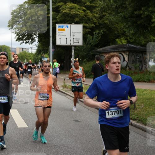 29.06.2025 - hella hamburg halbmarathon Yannick Fuchs http://msf.ph/oto/8206590 29.06.2025 10:44:55 20KM 1461, 1466, 1750, 1817, 2207, 2540, 2880, 3654, 4077, 4816, 5018, 5115, 6027, 6662, 6712, 7052, 7134, 7369, 7397, 7583, 7930, 7932, 8117, 8205, 8261, 8572, 8819, 9057, 11214, 11422, 12016, 12778, 12949, 13008, 13687, 13701, 13808, 13875, 14034, 14125, 14626, 15362, 15395, 15720, 16285, 16291, 17129, 17179, 17221, 17384, 18006, 18182, 18394, 18413, 18489 meine-sportfotos.de