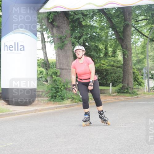 29.06.2025 - hella hamburg halbmarathon KatJ http://msf.ph/oto/8206616 29.06.2025 09:32:41 Zwischen KM18-KM19  meine-sportfotos.de