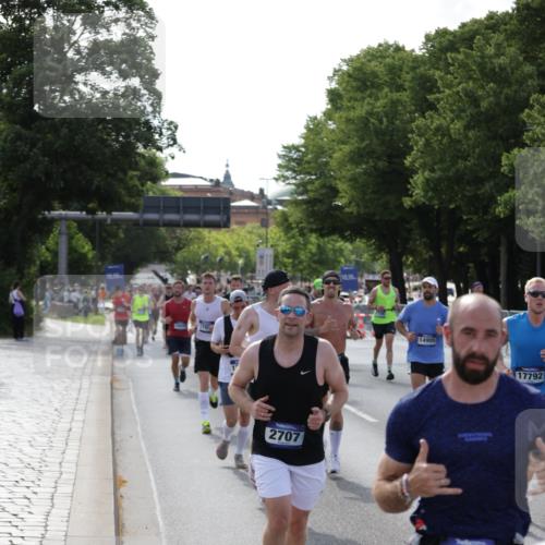 29.06.2025 - hella hamburg halbmarathon Jannik Wohlers http://msf.ph/oto/8206644 29.06.2025 09:48:43 Lombardsbrücke 1571, 1600, 1603, 2044, 2707, 2797, 4062, 5050, 5124, 5889, 6037, 6047, 6771, 7109, 7310, 7482, 7743, 7981, 8002, 8358, 9640, 10369, 10451, 10877, 11106, 11177, 11423, 11447, 12088, 12091, 12168, 12739, 13064, 13137, 13158, 13190, 13372, 13755, 13900, 14075, 14311, 14603, 14905, 15161, 15178, 16280, 16400, 17078, 17097, 17489, 17612, 17723, 17792, 17916, 18062, 18614, 19004 meine-sportfotos.de