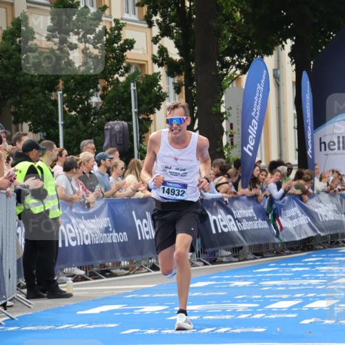 29.06.2025 - hella hamburg halbmarathon Strokosch-Dieckow http://msf.ph/oto/8206692 29.06.2025 10:17:53 Ziel 14932, 15166, 19072 meine-sportfotos.de