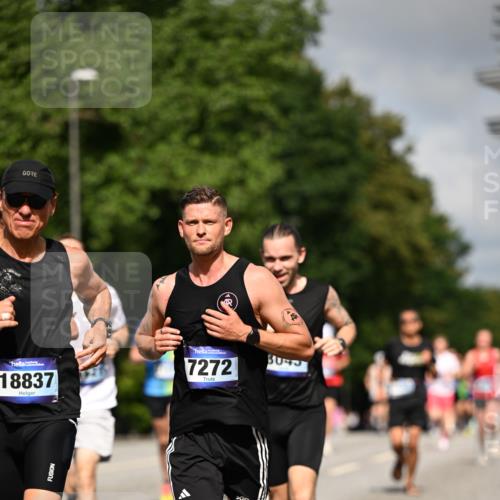29.06.2025 - hella hamburg halbmarathon Dr. Thomas Lammeyer http://msf.ph/oto/8206725 29.06.2025 09:48:35 Kennedybrücke 1758, 1990, 2689, 2746, 3043, 4050, 4679, 4698, 5070, 5269, 5328, 5746, 5826, 6358, 6781, 7272, 7481, 7723, 8209, 8883, 9137, 9381, 9634, 10017, 10171, 10486, 11169, 11413 meine-sportfotos.de