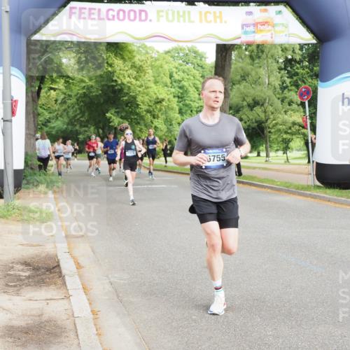 29.06.2025 - hella hamburg halbmarathon MichiJ http://msf.ph/oto/8206733 29.06.2025 10:22:35 Zwischen KM18-KM19 1910, 4602, 11745, 13618, 16755, 16931, 18679 meine-sportfotos.de