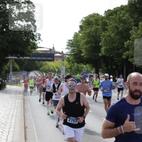 29.06.2025 - hella hamburg halbmarathon Jannik Wohlers http://msf.ph/oto/8206824 29.06.2025 09:48:43 Lombardsbrücke 1571, 1600, 1603, 2044, 2707, 2797, 4062, 5050, 5124, 5889, 6037, 6047, 6771, 7109, 7310, 7482, 7743, 7981, 8002, 8358, 9640, 10369, 10451, 10877, 11106, 11177, 11423, 11447, 12088, 12091, 12168, 12739, 13064, 13137, 13158, 13190, 13372, 13755, 13900, 14075, 14311, 14603, 14905, 15161, 15178, 16280, 16400, 17078, 17097, 17489, 17612, 17723, 17792, 17916, 18062, 18614, 19004 meine-sportfotos.de