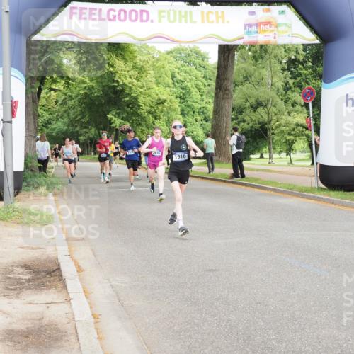 29.06.2025 - hella hamburg halbmarathon MichiJ http://msf.ph/oto/8206878 29.06.2025 10:22:36 Zwischen KM18-KM19 1910, 4602, 11745, 16755, 16931 meine-sportfotos.de
