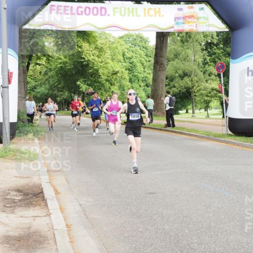 29.06.2025 - hella hamburg halbmarathon MichiJ http://msf.ph/oto/8206910 29.06.2025 10:22:36 Zwischen KM18-KM19 1910, 4602, 11745, 16755, 16931 meine-sportfotos.de