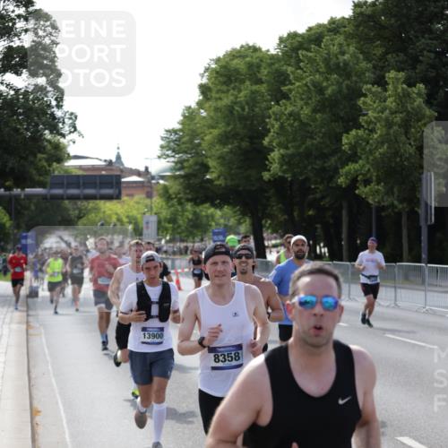29.06.2025 - hella hamburg halbmarathon Jannik Wohlers http://msf.ph/oto/8207027 29.06.2025 09:48:44 Lombardsbrücke 1571, 1600, 1603, 2044, 2707, 2797, 4062, 5050, 5889, 6037, 6047, 6771, 7109, 7310, 7482, 7743, 7981, 8002, 8358, 9640, 10369, 10451, 10877, 11106, 11177, 11423, 11447, 11952, 12088, 12091, 12168, 12739, 13064, 13158, 13190, 13755, 13900, 14075, 14311, 14603, 14905, 15178, 16280, 16400, 17078, 17097, 17489, 17612, 17723, 17792, 17916, 18062, 18614, 19004 meine-sportfotos.de