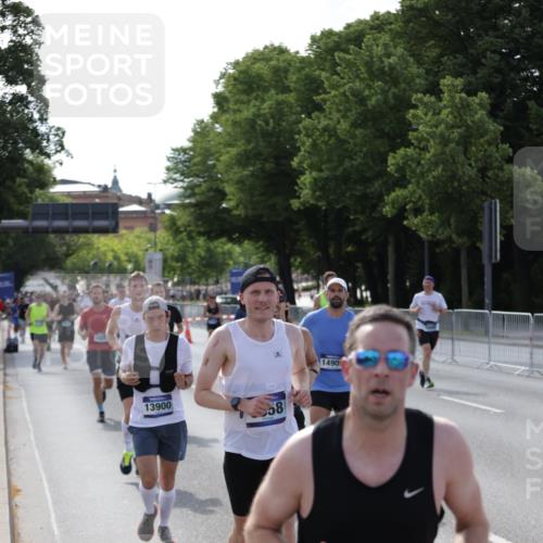 29.06.2025 - hella hamburg halbmarathon Jannik Wohlers http://msf.ph/oto/8207083 29.06.2025 09:48:44 Lombardsbrücke 1571, 1600, 1603, 2044, 2707, 2797, 4062, 5050, 5889, 6037, 6047, 6771, 7109, 7310, 7482, 7743, 7981, 8002, 8358, 9640, 10369, 10451, 10877, 11106, 11177, 11423, 11447, 11952, 12088, 12091, 12168, 12739, 13064, 13158, 13190, 13755, 13900, 14075, 14311, 14603, 14905, 15178, 16280, 16400, 17078, 17097, 17489, 17612, 17723, 17792, 17916, 18062, 18614, 19004 meine-sportfotos.de