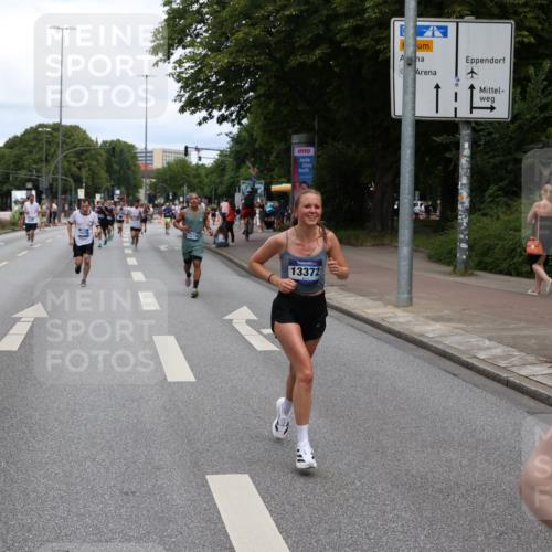 29.06.2025 - hella hamburg halbmarathon Yannick Fuchs http://msf.ph/oto/8207094 29.06.2025 10:32:15 20KM 1290, 1505, 2196, 2404, 3480, 3790, 5042, 5791, 5923, 6047, 6458, 9017, 9944, 10190, 10451, 10922, 11106, 11423, 12739, 12900, 13148, 13372, 13595, 15410, 15888, 16992, 17726, 18103, 18193, 18216, 18357, 18986 meine-sportfotos.de