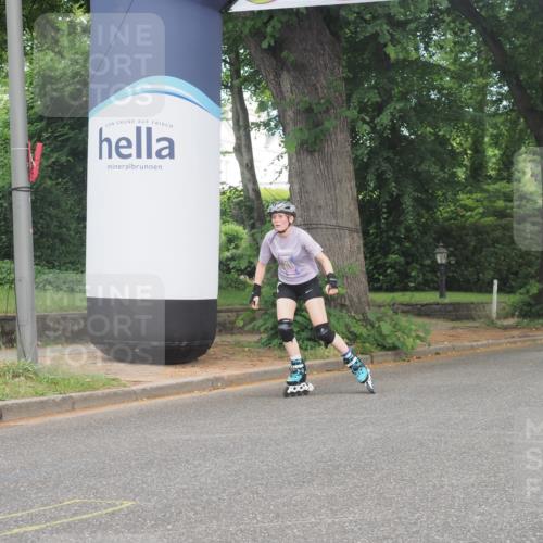 29.06.2025 - hella hamburg halbmarathon KatJ http://msf.ph/oto/8207104 29.06.2025 09:32:49 Zwischen KM18-KM19  meine-sportfotos.de