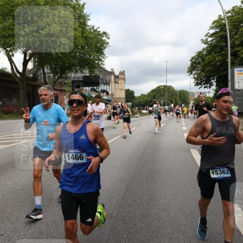 29.06.2025 - hella hamburg halbmarathon Yannick Fuchs http://msf.ph/oto/8207105 29.06.2025 10:44:56 20KM 1461, 1466, 1750, 1817, 2207, 2540, 2880, 3654, 4077, 4816, 5018, 5115, 6027, 6712, 7052, 7134, 7369, 7397, 7583, 7930, 7932, 8117, 8205, 8261, 8819, 9057, 10215, 11214, 11422, 12016, 12778, 12949, 13008, 13687, 13701, 13808, 13875, 14034, 14125, 14626, 15362, 15395, 15720, 16285, 16291, 17129, 17179, 17221, 17384, 17823, 18006, 18182, 18394, 18413, 18489 meine-sportfotos.de