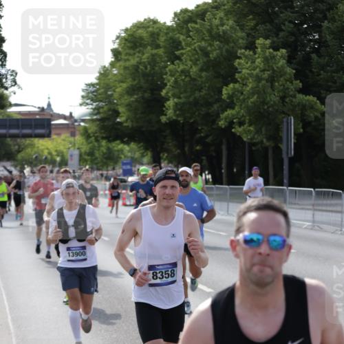 29.06.2025 - hella hamburg halbmarathon Jannik Wohlers http://msf.ph/oto/8207232 29.06.2025 09:48:45 Lombardsbrücke 1571, 1600, 1603, 2044, 2707, 2797, 5050, 5889, 6037, 6047, 6149, 6771, 7109, 7310, 7482, 7743, 7981, 8002, 8358, 9640, 10369, 10451, 10877, 11106, 11177, 11423, 11447, 11952, 12088, 12091, 12168, 12739, 13064, 13158, 13190, 13755, 13900, 14075, 14311, 14603, 14905, 15178, 16280, 16400, 17097, 17489, 17612, 17723, 17792, 17916, 18062, 18614, 19004 meine-sportfotos.de