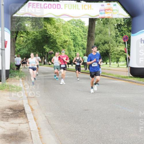 29.06.2025 - hella hamburg halbmarathon MichiJ http://msf.ph/oto/8207328 29.06.2025 10:22:39 Zwischen KM18-KM19 1910, 1959, 2836, 8956, 16148, 16724, 16755 meine-sportfotos.de