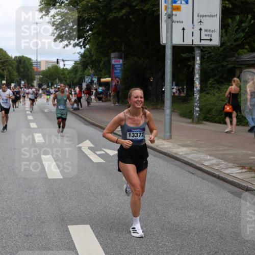29.06.2025 - hella hamburg halbmarathon Yannick Fuchs http://msf.ph/oto/8207353 29.06.2025 10:32:15 20KM 1290, 1505, 2196, 2404, 3480, 3790, 5042, 5791, 5923, 6047, 6458, 9017, 9944, 10190, 10451, 10922, 11106, 11423, 12739, 12900, 13148, 13372, 13595, 15410, 15888, 16992, 17726, 18103, 18193, 18216, 18357, 18986 meine-sportfotos.de