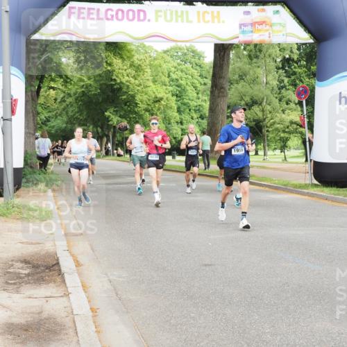 29.06.2025 - hella hamburg halbmarathon MichiJ http://msf.ph/oto/8207369 29.06.2025 10:22:39 Zwischen KM18-KM19 1910, 1959, 2836, 8956, 16148, 16724, 16755 meine-sportfotos.de