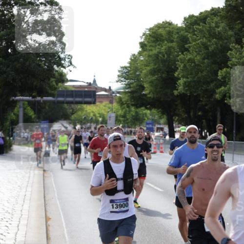 29.06.2025 - hella hamburg halbmarathon Jannik Wohlers http://msf.ph/oto/8207391 29.06.2025 09:48:45 Lombardsbrücke 1571, 1600, 1603, 2044, 2707, 2797, 5050, 5889, 6037, 6047, 6149, 6771, 7109, 7310, 7482, 7743, 7981, 8002, 8358, 9640, 10369, 10451, 10877, 11106, 11177, 11423, 11447, 11952, 12088, 12091, 12168, 12739, 13064, 13158, 13190, 13755, 13900, 14075, 14311, 14603, 14905, 15178, 16280, 16400, 17097, 17489, 17612, 17723, 17792, 17916, 18062, 18614, 19004 meine-sportfotos.de