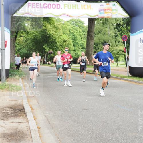 29.06.2025 - hella hamburg halbmarathon MichiJ http://msf.ph/oto/8207424 29.06.2025 10:22:39 Zwischen KM18-KM19 1910, 1959, 2836, 8956, 16148, 16724, 16755 meine-sportfotos.de
