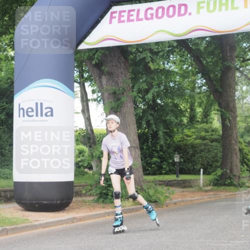 29.06.2025 - hella hamburg halbmarathon KatJ http://msf.ph/oto/8207433 29.06.2025 09:32:52 Zwischen KM18-KM19  meine-sportfotos.de