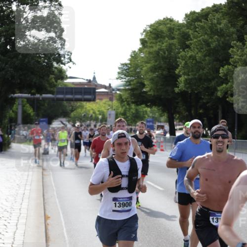 29.06.2025 - hella hamburg halbmarathon Jannik Wohlers http://msf.ph/oto/8207452 29.06.2025 09:48:45 Lombardsbrücke 1571, 1600, 1603, 2044, 2707, 2797, 5050, 5889, 6037, 6047, 6149, 6771, 7109, 7310, 7482, 7743, 7981, 8002, 8358, 9640, 10369, 10451, 10877, 11106, 11177, 11423, 11447, 11952, 12088, 12091, 12168, 12739, 13064, 13158, 13190, 13755, 13900, 14075, 14311, 14603, 14905, 15178, 16280, 16400, 17097, 17489, 17612, 17723, 17792, 17916, 18062, 18614, 19004 meine-sportfotos.de