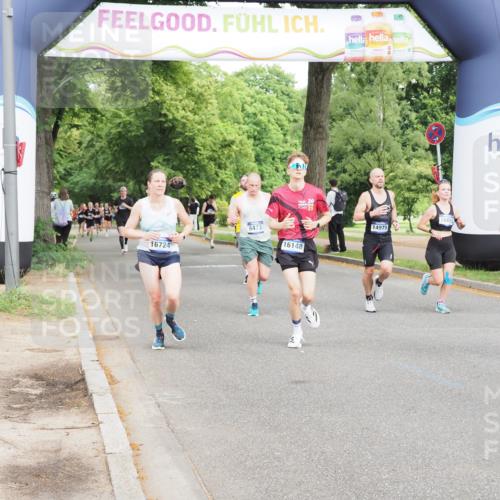 29.06.2025 - hella hamburg halbmarathon MichiJ http://msf.ph/oto/8207576 29.06.2025 10:22:40 Zwischen KM18-KM19 1910, 1959, 2836, 6473, 8956, 14975, 16148, 16724, 16755, 18455 meine-sportfotos.de