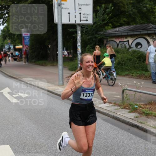 29.06.2025 - hella hamburg halbmarathon Yannick Fuchs http://msf.ph/oto/8207609 29.06.2025 10:32:16 20KM 1290, 1505, 2196, 2404, 3480, 3790, 5042, 5791, 5923, 6047, 9017, 9944, 10190, 10451, 10922, 11106, 11423, 12739, 12900, 13148, 13372, 13595, 15410, 15888, 17726, 18103, 18193, 18216, 18357, 18986 meine-sportfotos.de