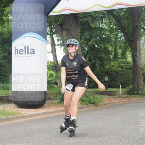 29.06.2025 - hella hamburg halbmarathon KatJ http://msf.ph/oto/8207659 29.06.2025 09:32:53 Zwischen KM18-KM19  meine-sportfotos.de