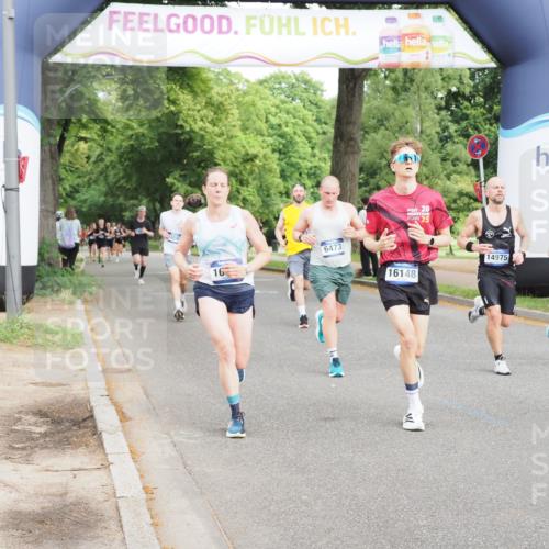 29.06.2025 - hella hamburg halbmarathon MichiJ http://msf.ph/oto/8207683 29.06.2025 10:22:41 Zwischen KM18-KM19 1910, 1959, 2836, 6473, 8956, 14975, 16148, 16724, 16755, 18455, 18731 meine-sportfotos.de