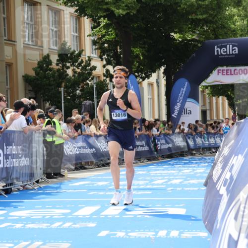 29.06.2025 - hella hamburg halbmarathon Strokosch-Dieckow http://msf.ph/oto/8207856 29.06.2025 10:19:21 Ziel 2659, 13016 meine-sportfotos.de