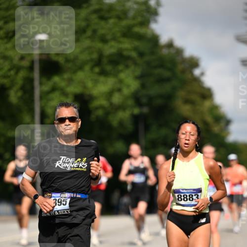 29.06.2025 - hella hamburg halbmarathon Dr. Thomas Lammeyer http://msf.ph/oto/8207886 29.06.2025 09:48:40 Kennedybrücke 1758, 1990, 2689, 2746, 3043, 4050, 4129, 4679, 4698, 4749, 5070, 5328, 5746, 5826, 6358, 6781, 7272, 7481, 7723, 8190, 8209, 8883, 9137, 9381, 9634, 10017, 10171, 11169, 11413 meine-sportfotos.de
