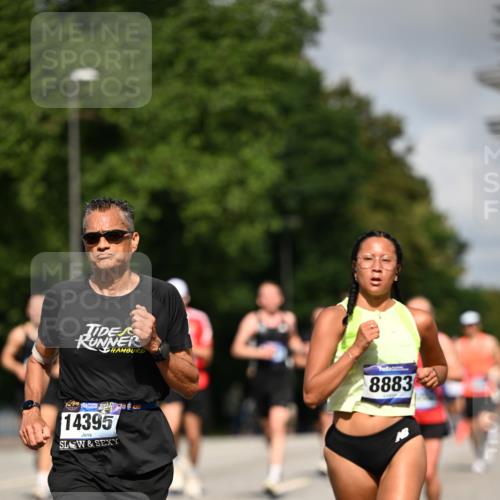 29.06.2025 - hella hamburg halbmarathon Dr. Thomas Lammeyer http://msf.ph/oto/8207898 29.06.2025 09:48:40 Kennedybrücke 1758, 1990, 2689, 2746, 3043, 4050, 4129, 4679, 4698, 4749, 5070, 5328, 5746, 5826, 6358, 6781, 7272, 7481, 7723, 8190, 8209, 8883, 9137, 9381, 9634, 10017, 10171, 11169, 11413 meine-sportfotos.de
