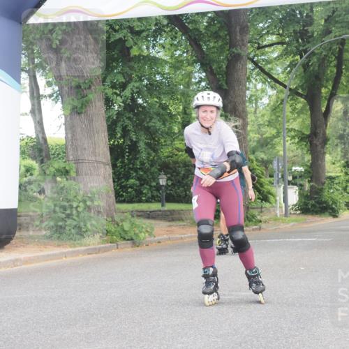 29.06.2025 - hella hamburg halbmarathon KatJ http://msf.ph/oto/8207991 29.06.2025 09:33:38 Zwischen KM18-KM19  meine-sportfotos.de