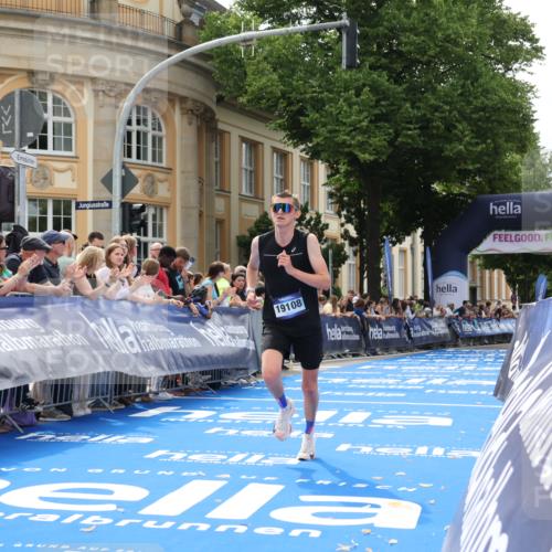 29.06.2025 - hella hamburg halbmarathon Strokosch-Dieckow http://msf.ph/oto/8208023 29.06.2025 10:19:39 Ziel 4524, 19108 meine-sportfotos.de