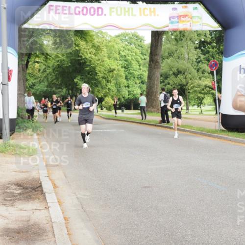 29.06.2025 - hella hamburg halbmarathon MichiJ http://msf.ph/oto/8208093 29.06.2025 10:22:45 Zwischen KM18-KM19 1959, 2836, 6473, 8956, 12290, 13066, 14549, 14975, 16148, 16724, 18455, 18731 meine-sportfotos.de