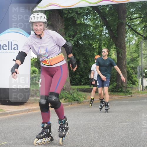29.06.2025 - hella hamburg halbmarathon KatJ http://msf.ph/oto/8208119 29.06.2025 09:33:38 Zwischen KM18-KM19  meine-sportfotos.de
