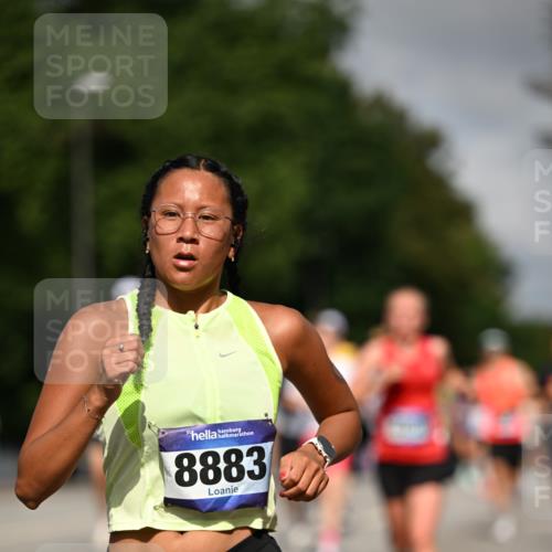 29.06.2025 - hella hamburg halbmarathon Dr. Thomas Lammeyer http://msf.ph/oto/8208134 29.06.2025 09:48:41 Kennedybrücke 1758, 1990, 2689, 2746, 3043, 4050, 4129, 4679, 4698, 4749, 5070, 5328, 5746, 5826, 6358, 6781, 7272, 7481, 7723, 8190, 8209, 8883, 9137, 9381, 9634, 10017, 10171, 11413 meine-sportfotos.de