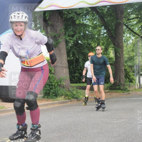 29.06.2025 - hella hamburg halbmarathon KatJ http://msf.ph/oto/8208163 29.06.2025 09:33:38 Zwischen KM18-KM19  meine-sportfotos.de