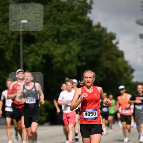 29.06.2025 - hella hamburg halbmarathon Dr. Thomas Lammeyer http://msf.ph/oto/8208177 29.06.2025 09:48:42 Kennedybrücke 1990, 2689, 2746, 3043, 4050, 4129, 4679, 4698, 4749, 5070, 5328, 5746, 5826, 6358, 6781, 7272, 7481, 7723, 8190, 8209, 8883, 9137, 9381, 9634, 10017, 10171, 11413 meine-sportfotos.de