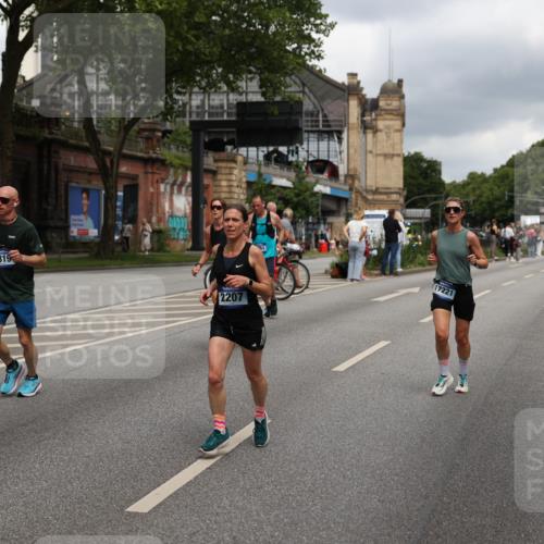 29.06.2025 - hella hamburg halbmarathon Yannick Fuchs http://msf.ph/oto/8208186 29.06.2025 10:44:58 20KM 1461, 1466, 1750, 1817, 2207, 2411, 2540, 2880, 3654, 4077, 4816, 5018, 5115, 6027, 6712, 7052, 7134, 7369, 7397, 7583, 8117, 8205, 8261, 8819, 9057, 10215, 11214, 11422, 12016, 12778, 12949, 13687, 13701, 13808, 13875, 14125, 14626, 15362, 15395, 15720, 16285, 16291, 17129, 17179, 17221, 17823, 18006, 18182, 18394, 18413, 18489 meine-sportfotos.de